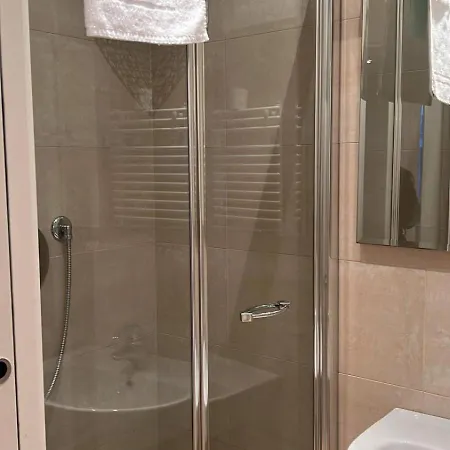 Welcome Riviera-residenza Il Glicine 5-posto Auto Privato Riservato-20metri Dal Mare-wifi 公寓 拉帕洛